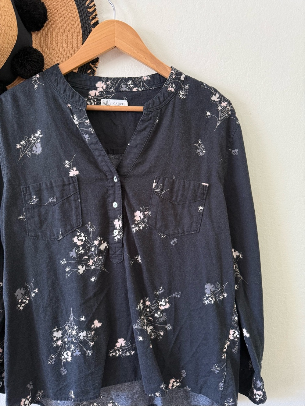 Carve Designs Organic Cotton Black Floral Popover Tunic Top Size Large - Picture 6 of 10